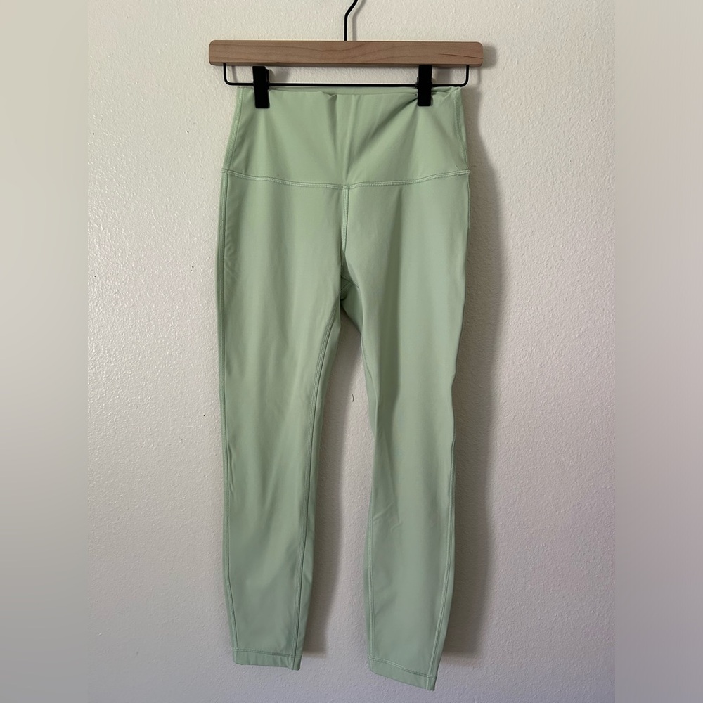 Lululemon legging size 6